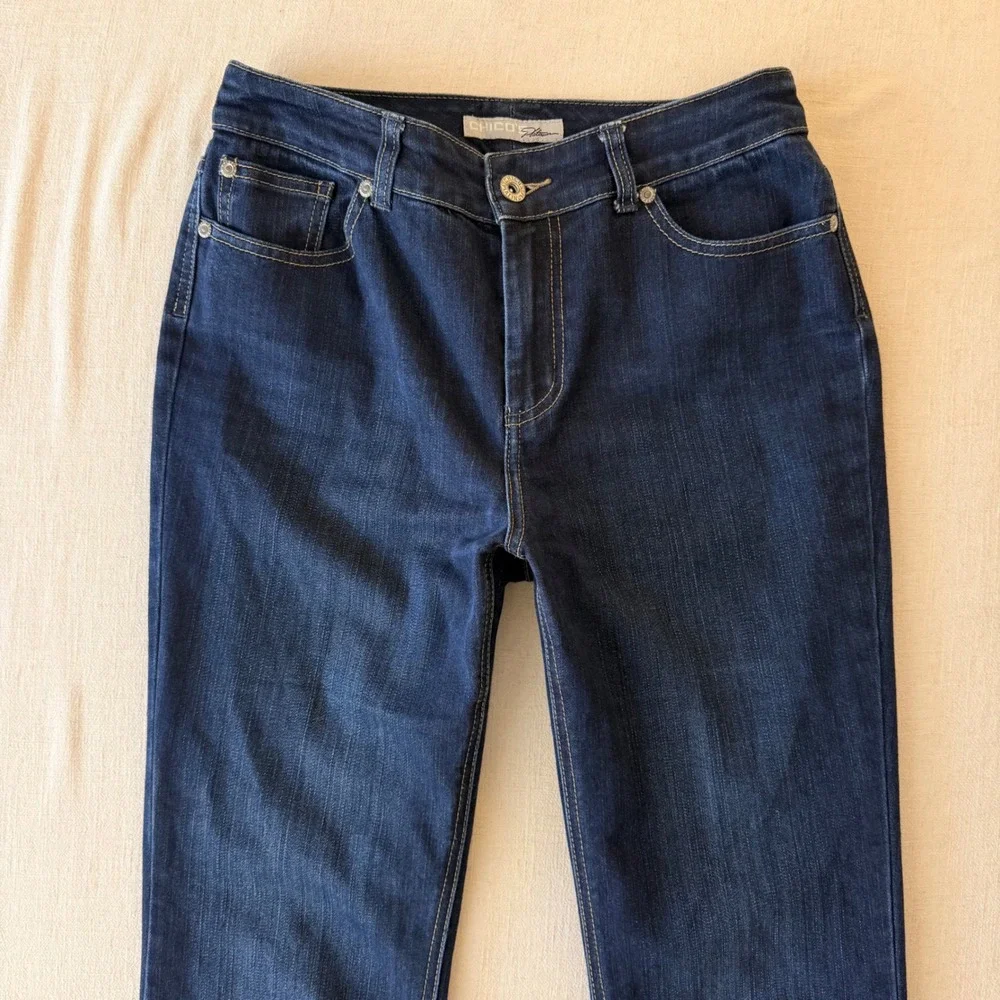 Chico's Platinum Embellished Dark Wash Straight Leg Jeans Women 0.5 (US 6)
